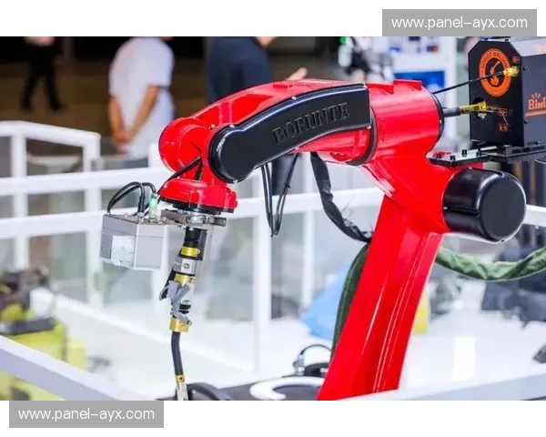 微型传感器集群在本季度与视觉设备联动 实现了运动参数的像素级对齐