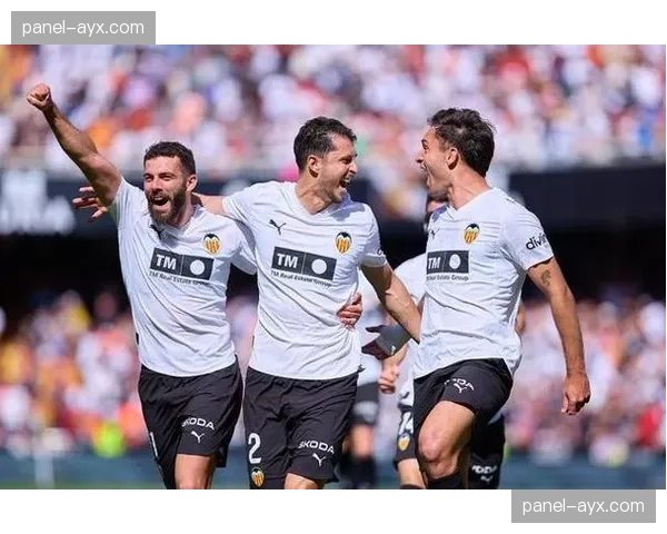 马略卡1-1战平瓦伦西亚，萨迪克头球扳平比分